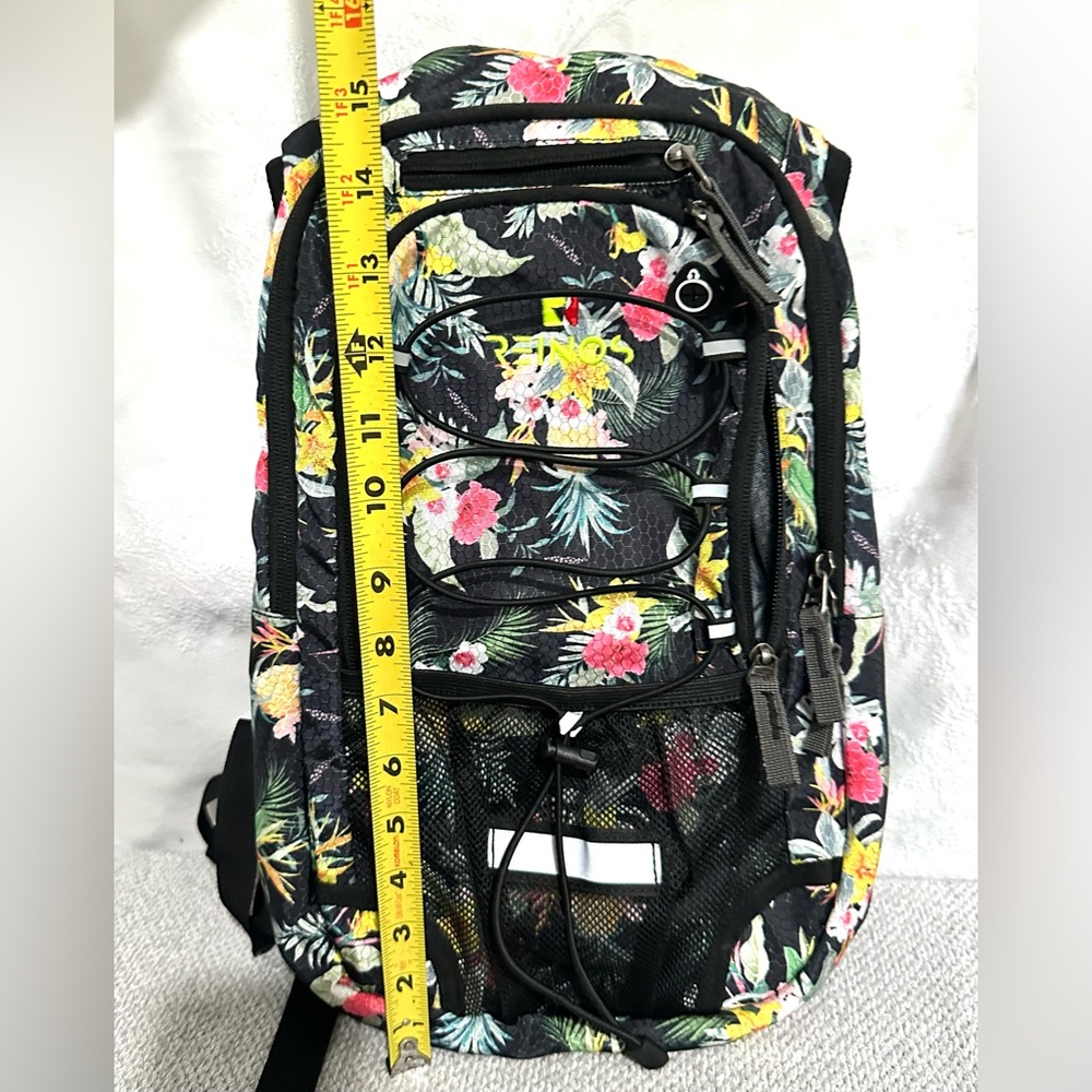 NWOT Floral Black Women's Cooler Hydration Backpack-Bladder Not Included H0007